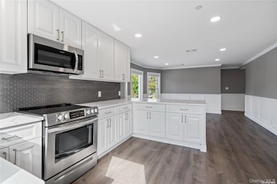 7 Pulaski Rd unit 3, East Northport, NY 11731 - photo 2