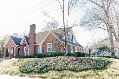 Side yard maintained by HOA
