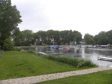 8300 Reva Bay Ln unit SLIP4, Fox Lake, IL 60020 - photo 5