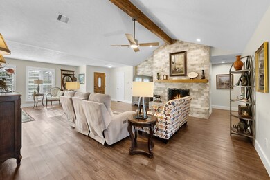 2919 N Peach Hollow Cir, Pearland, TX 77584 - photo 7