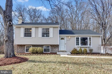 5922 Peregrine Dr, Burke, VA 22015 - photo 2