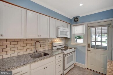 8660 Black Oak Rd, Parkville, MD 21234 - photo 5