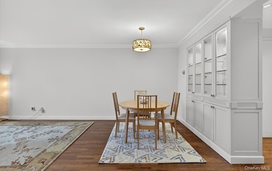 Wellesley Gardens unit 5N, Douglaston, NY 11363 - photo 7