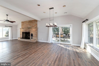 418 Heritage Rd, Sewell, NJ 08080 - photo 2