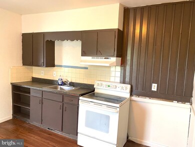 725 W Broad St unit 3, Quakertown, PA 18951 - photo 6