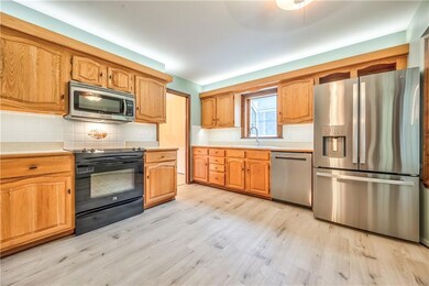 9712 Craig Dr, Overland Park, KS 66212 - photo 4