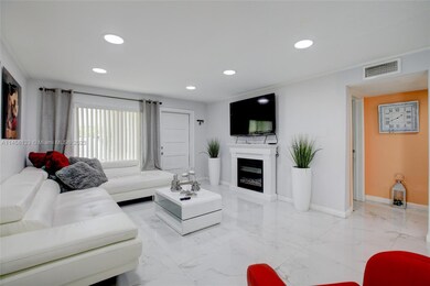 689 SW 7th Terrace, Dania, FL 33004 - photo 6