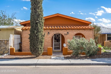 811 McFie Ave, Las Cruces, NM 88005 - photo 2