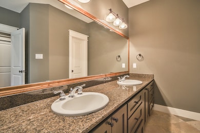 650 E 6th 1/2 St, Houston, TX 77007 - photo 5