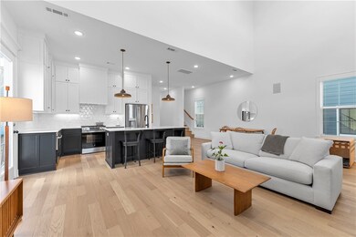 2047 E Little Crew Dr, Fayetteville, AR 72703 - photo 2