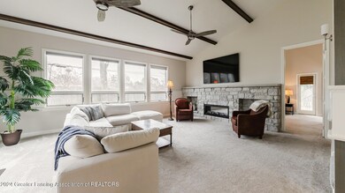 1637GREEENCREST18B
