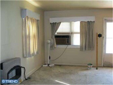 1331 Jackson St, Camden, NJ 08104 - photo 4