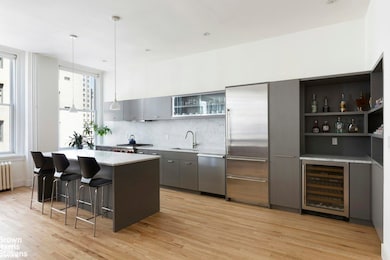 258 Broadway unit 7B, New York, NY 10007 - photo 4