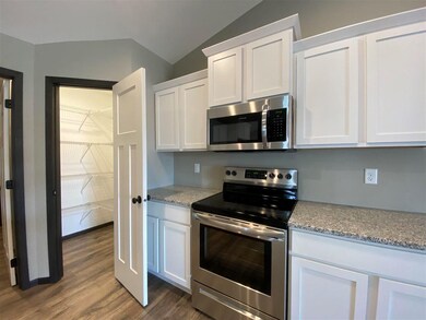 422 Dawson Dr, West Branch, IA 52358 - photo 4