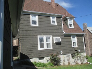 32 Lindbergh Ave, Holyoke, MA 01040 - photo 6