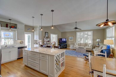 5813 Back Bay (17)