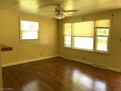 535 E Morehead St, Reidsville, NC 27320 - photo 3