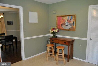 1038 Dalebrook Dr, Alexandria, VA 22308 - photo 7