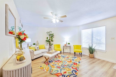 2310 Balsam Dr unit B106, Arlington, TX 76006 - photo 4