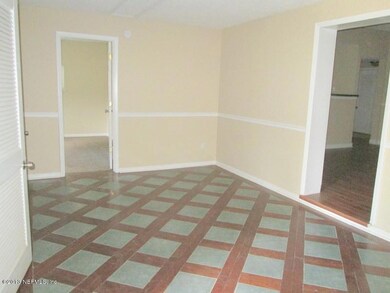 4710 Solandra Cir W, Jacksonville, FL 32210 - photo 3