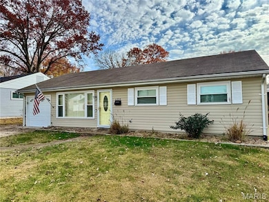 6334 Hurstgreen Ln, Saint Louis, MO 63123 - photo 2