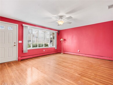 46 Ridgeway Dr, Warren, RI 02885 - photo 3