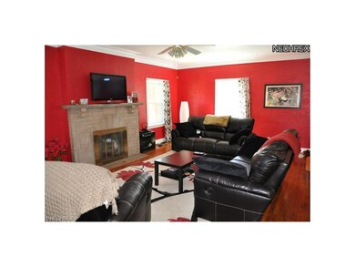 3412 Superior Park Dr, Cleveland Heights, OH 44118 - photo 2