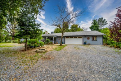 21087 Hackett Ln, Redding, CA 96003 - photo 4