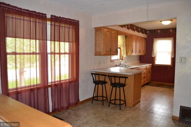 dining/kitchen