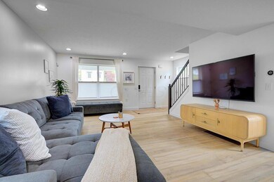 870 Wager St, Columbus, OH 43206 - photo 2