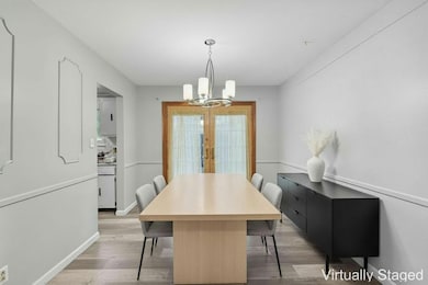 2244 Balmoral Rd, Columbus, OH 43229 - photo 5