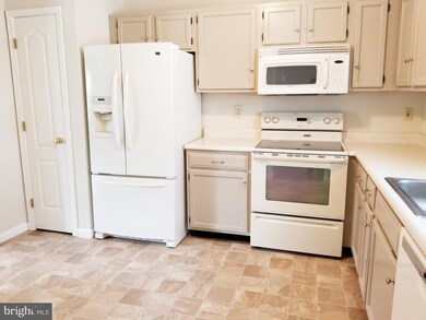 422 Taney Dr, Taneytown, MD 21787 - photo 5