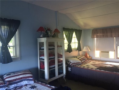 Bedroom - everything stays with the exception of t