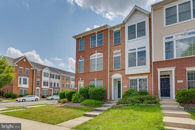 42607 Pine Forest Dr, Chantilly, VA 20152 - photo 2