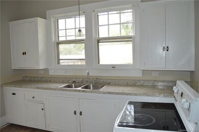 116 E Sharpe St, Statesville, NC 28677 - photo 7