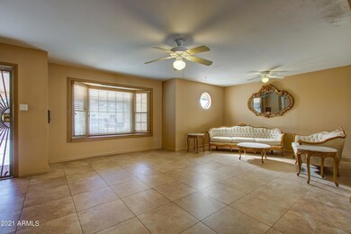 002_Living Room