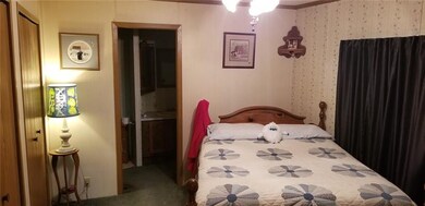 master bedroom with on suite full bath
