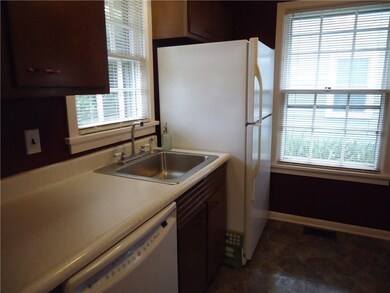 1301 Pennsylvania St, Columbus, IN 47201 - photo 4