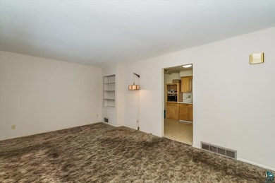 Carpeted Living room
