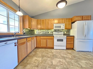 75 Crown Pointe Curve unit 22, Hudson, WI 54016 - photo 4