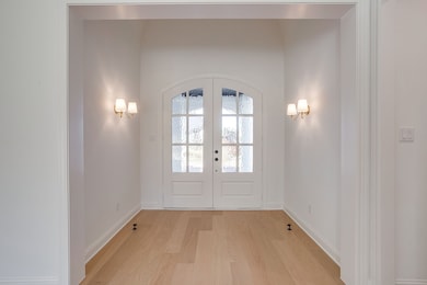 8118 Luanna Hills Dr, Benbrook, TX 76126 - photo 6