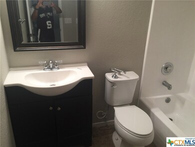 1317 Wall St, San Marcos, TX 78666 - photo 5