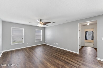 11831 Alexandra Dr, Jacksonville, FL 32218 - photo 4