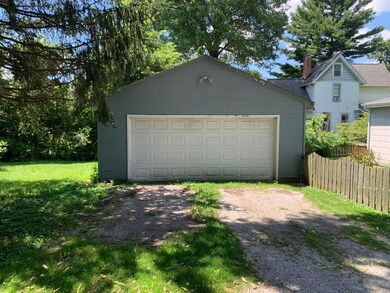 Detached 2 car garage