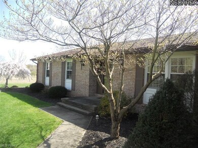 4788 Cadwallader Sonk Rd, Vienna, OH 44473 - photo 5