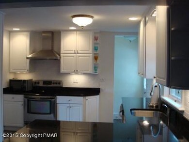 810 Stokes Ave, Stroudsburg, PA 18360 - photo 7