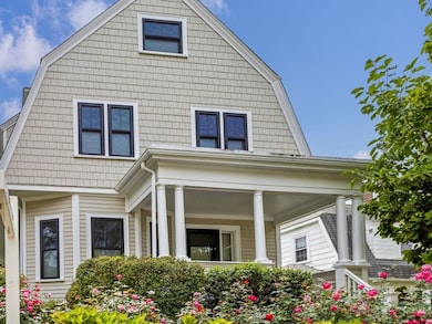 51 Wren St, West Roxbury, MA 02132 - photo 2