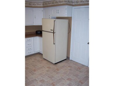 Kitchen. Lower unit.