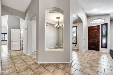 2441 E Elgin St-6
