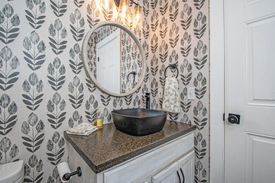 Main Floor 1/2 Bath